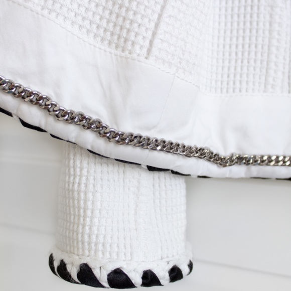 Chanel Cruise 2021 White Black Tweed CC Braided 21C Jacket - Picture 15 of 16